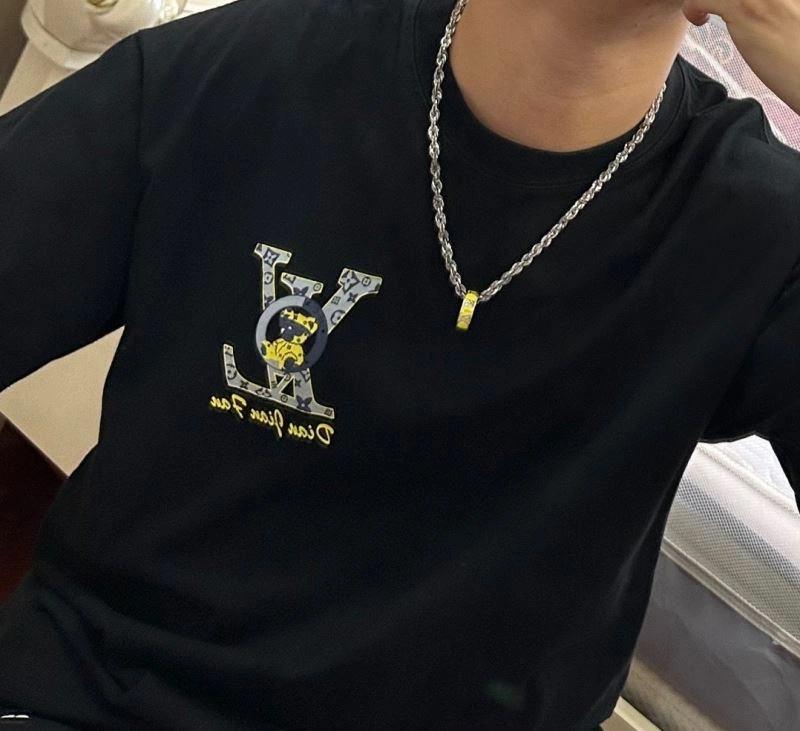 Louis Vuitton Necklaces Stretchable 251023
