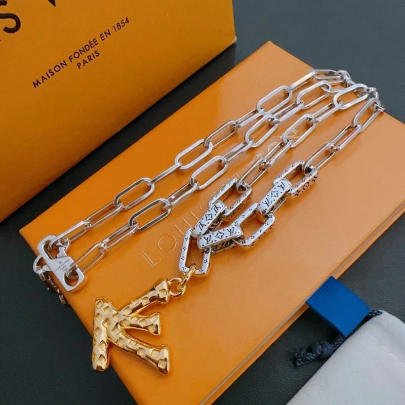 Resilient Louis Vuitton Necklaces 251021