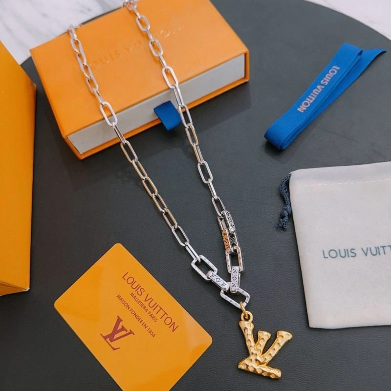 Resilient Louis Vuitton Necklaces 251021