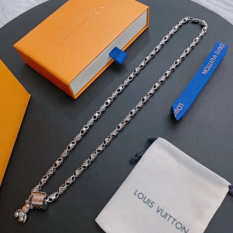 Functional Louis Vuitton Necklaces 251020