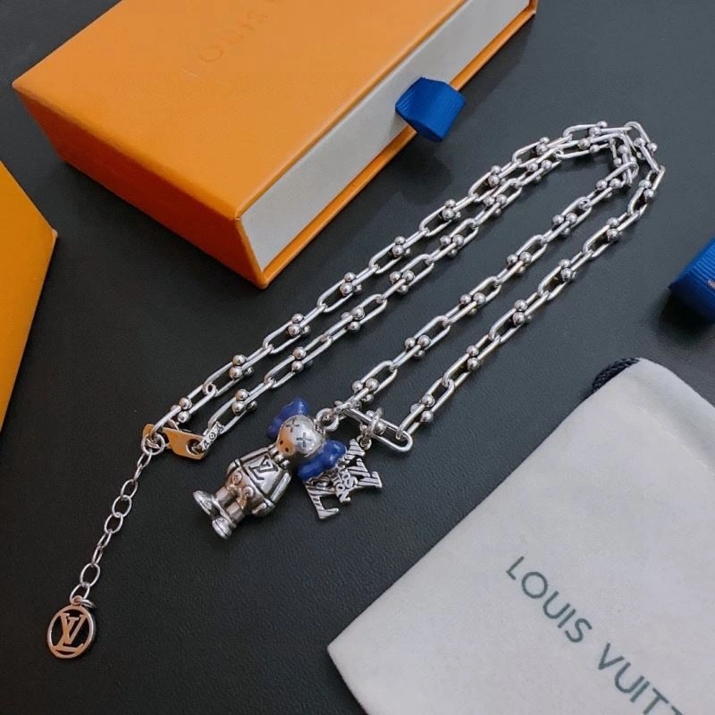 Attractive Louis Vuitton Necklaces 251018