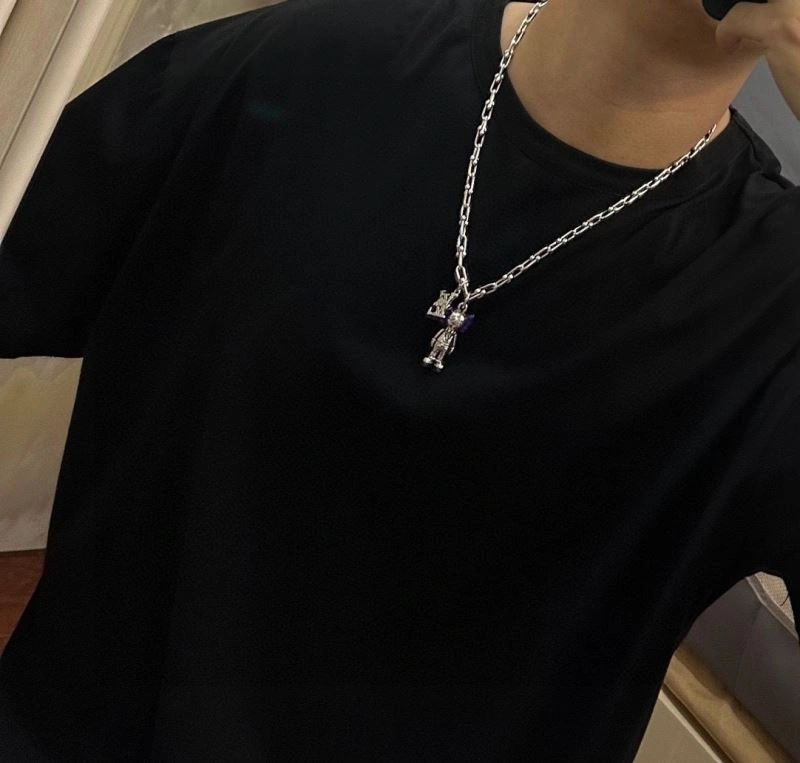 Attractive Louis Vuitton Necklaces 251018