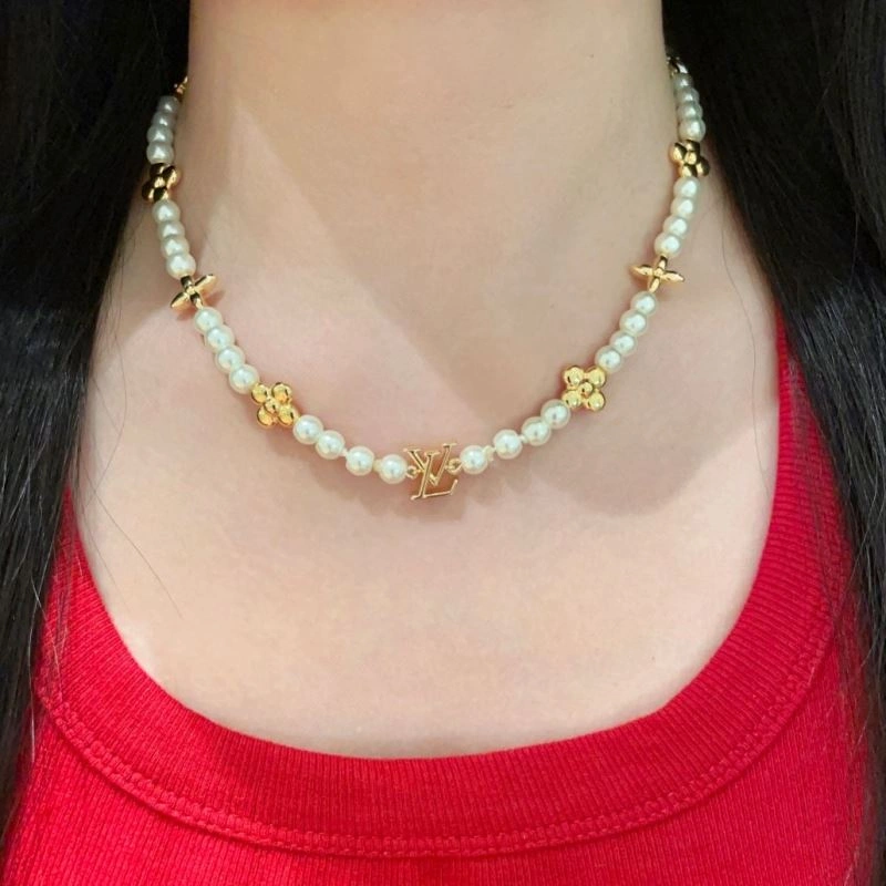 Colorful Louis Vuitton Necklaces 251015