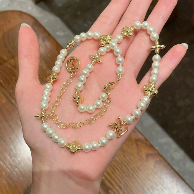 Colorful Louis Vuitton Necklaces 251015