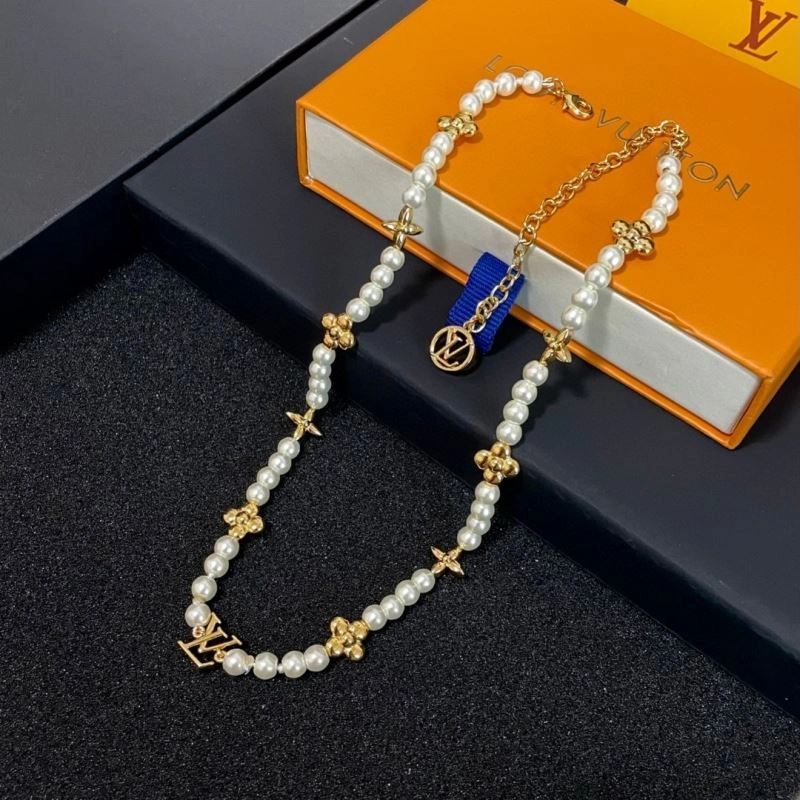 Colorful Louis Vuitton Necklaces 251015