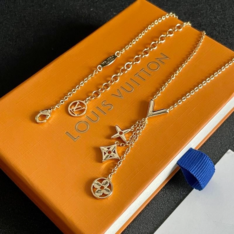 Louis Vuitton Necklaces Durable 251001