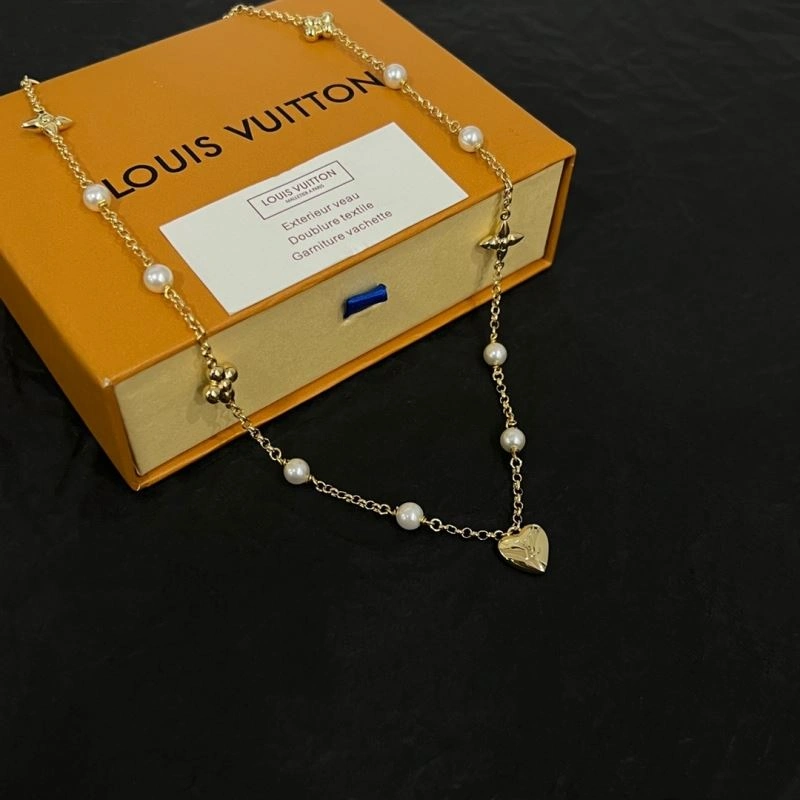 Timeless Louis Vuitton Necklaces 250989