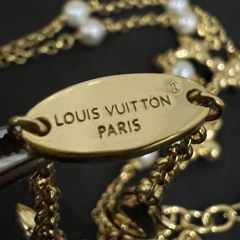 Timeless Louis Vuitton Necklaces 250989