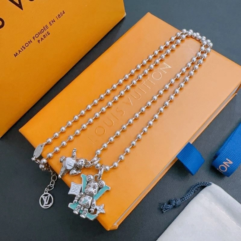 Louis Vuitton Necklaces Practical 250996