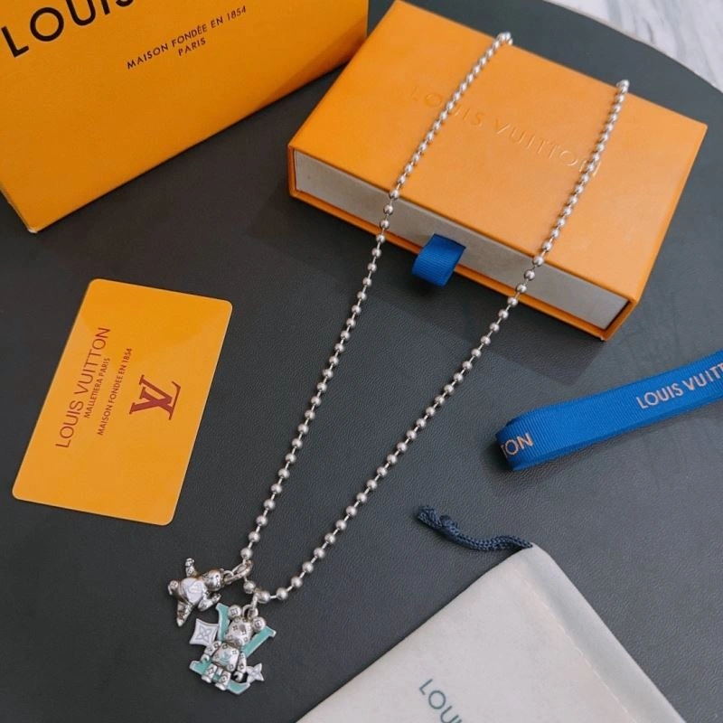 Louis Vuitton Necklaces Practical 250996