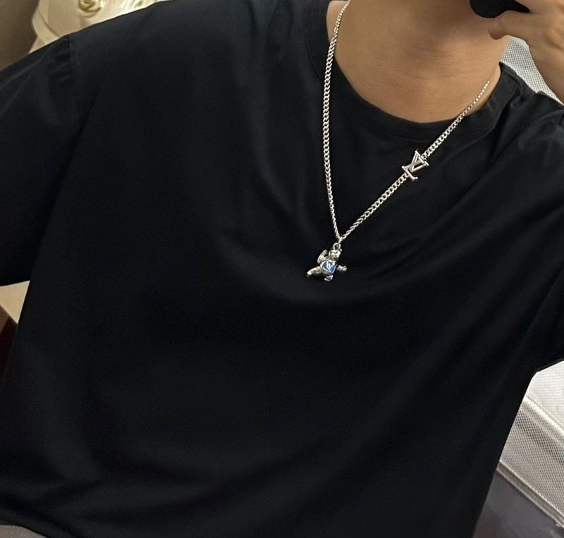 Louis Vuitton Necklaces Functional 250993