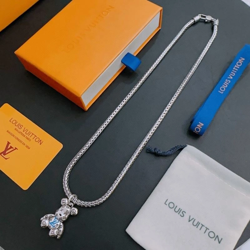 OdorResistant Louis Vuitton Necklaces 250997