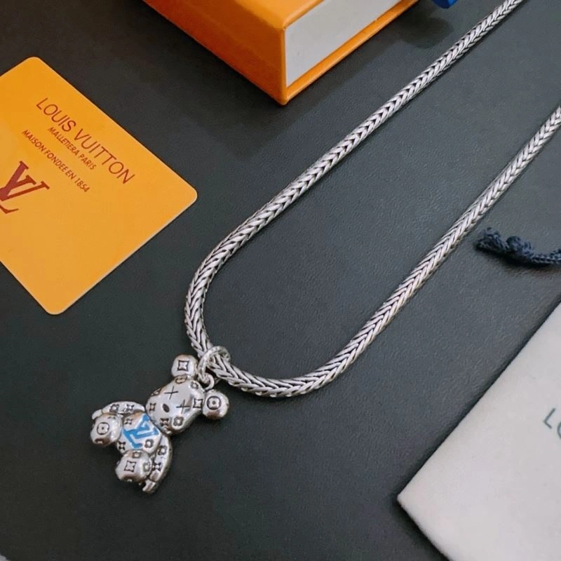 OdorResistant Louis Vuitton Necklaces 250997