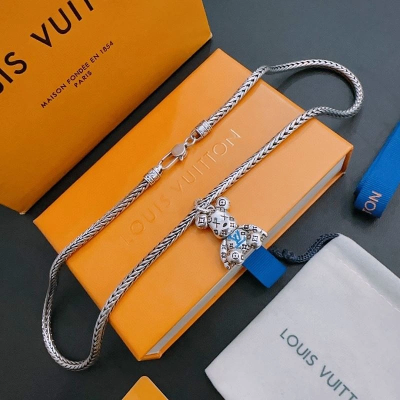 OdorResistant Louis Vuitton Necklaces 250997