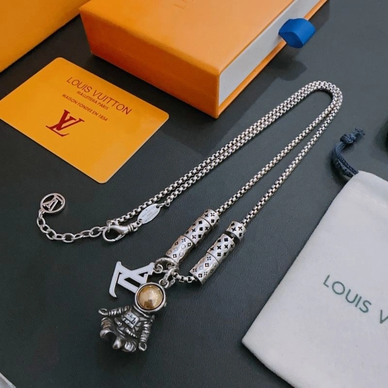 Louis Vuitton Necklaces Trendy 250992