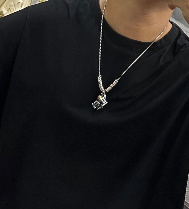 Louis Vuitton Necklaces Trendy 250992