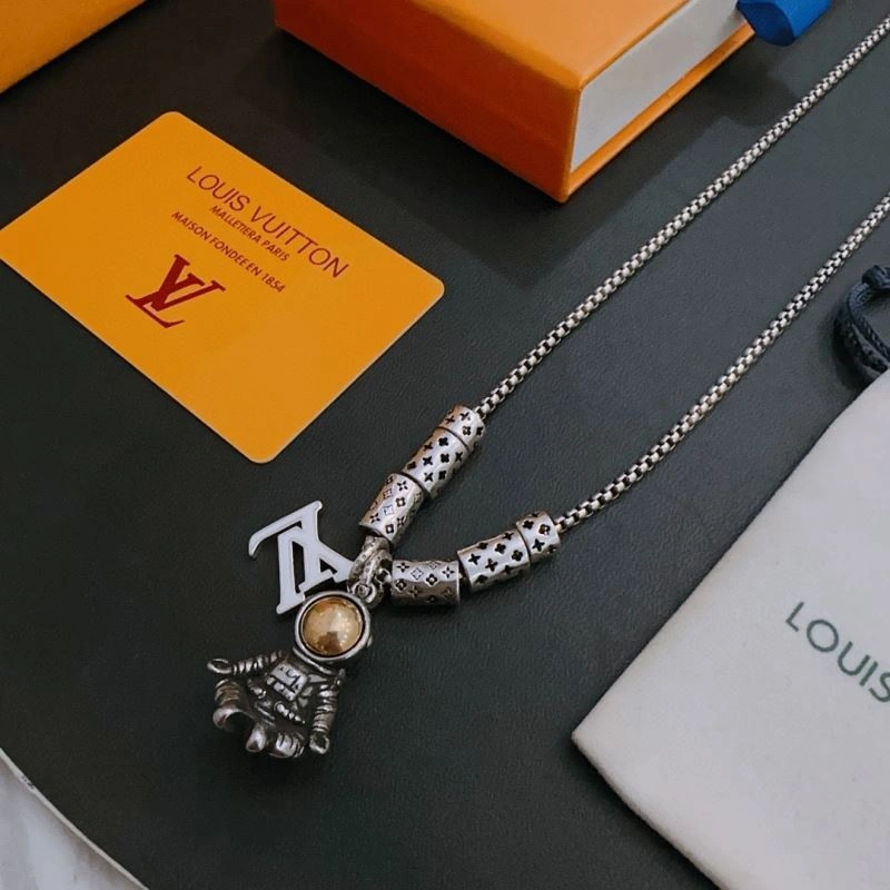 Louis Vuitton Necklaces Trendy 250992