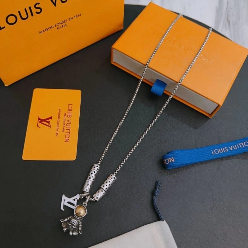 Louis Vuitton Necklaces Trendy 250992