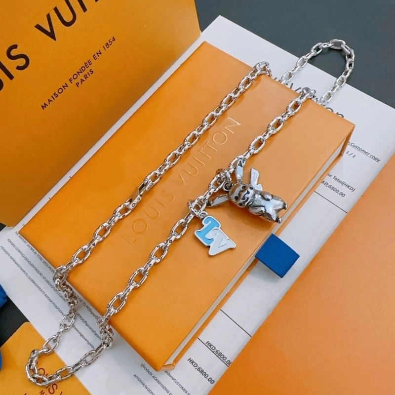 Louis Vuitton Necklaces Minimalist 251004
