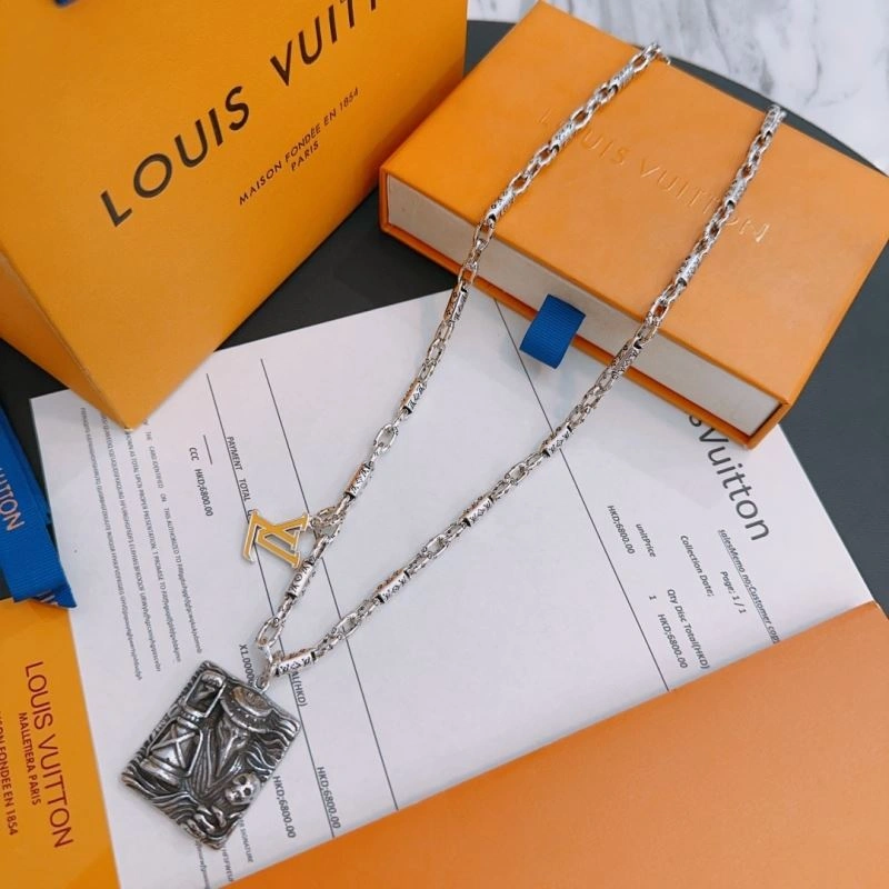 Premium Louis Vuitton Necklaces 250990
