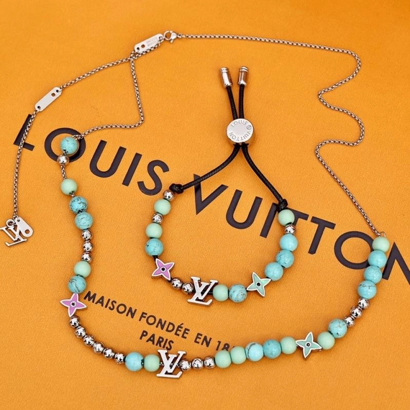 Louis Vuitton Necklaces Stretchable 251006