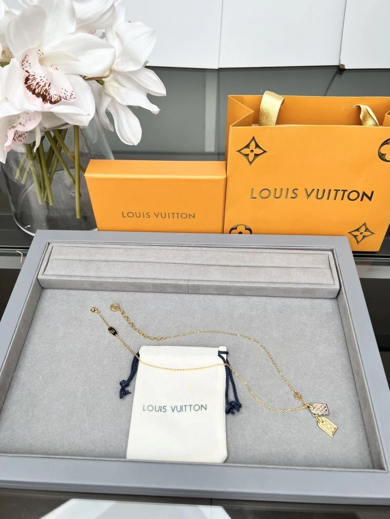 Louis Vuitton Necklaces Lightweight 250933