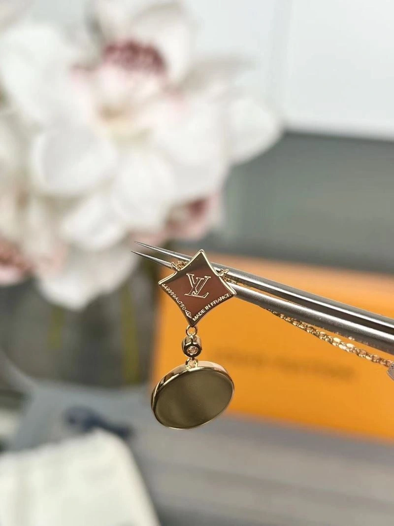 UrbanStyle Louis Vuitton Necklaces 250912