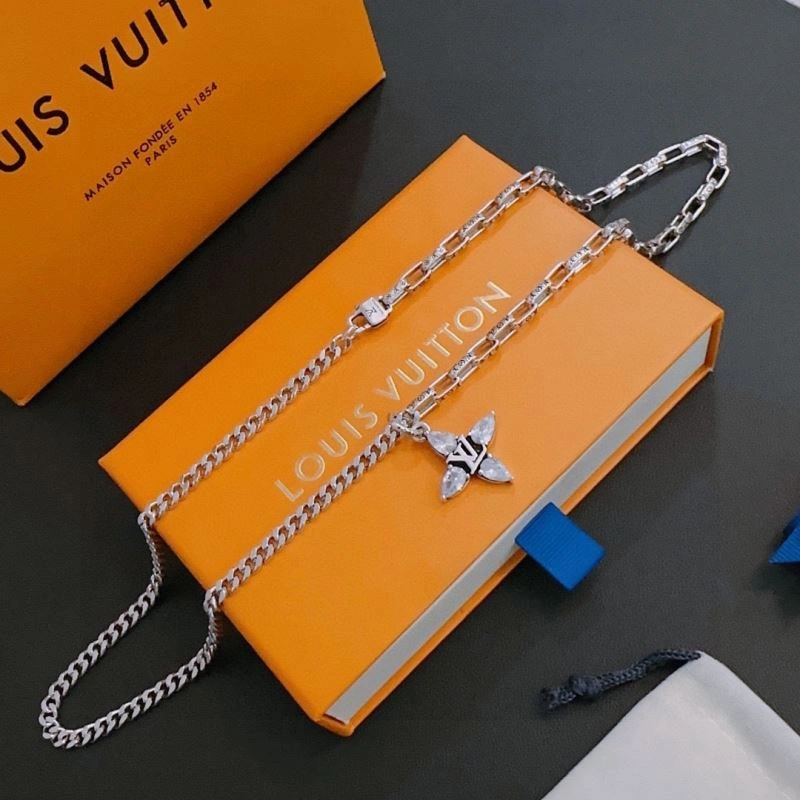 Breathable Louis Vuitton Necklaces 250928