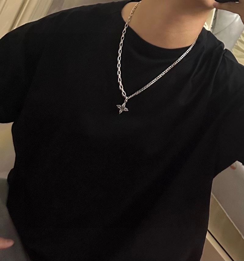 Breathable Louis Vuitton Necklaces 250928