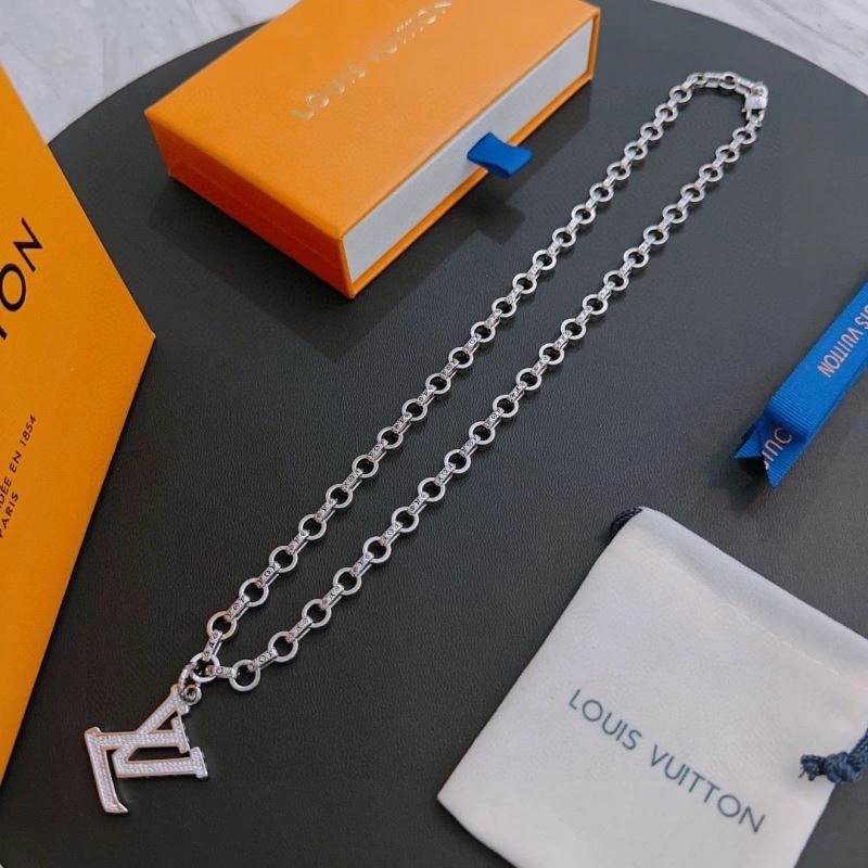 Louis Vuitton Necklaces Compact 250903
