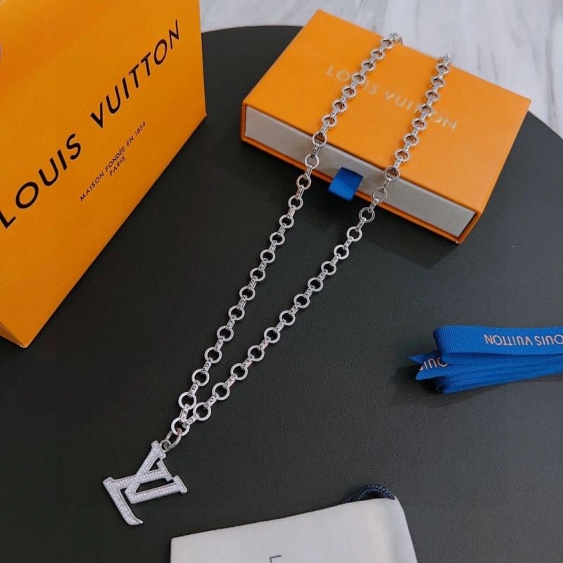 Louis Vuitton Necklaces Compact 250903