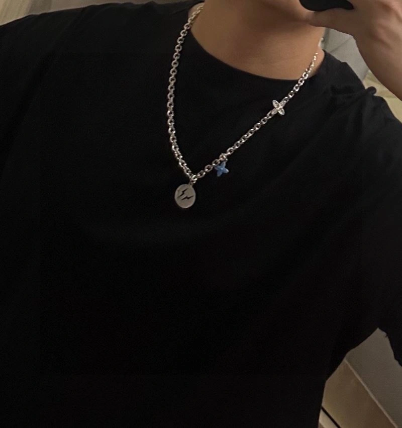 Tailored Louis Vuitton Necklaces 250917