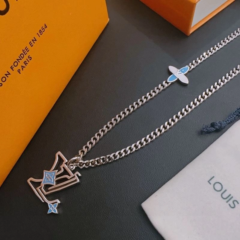 Popular Louis Vuitton Necklaces 250911