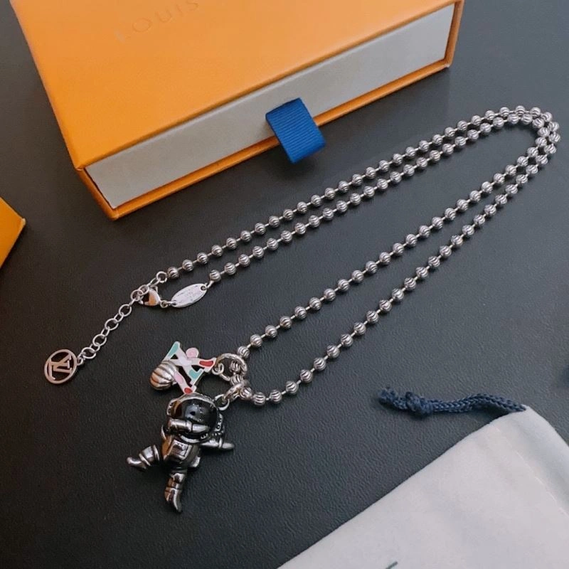 Resilient Louis Vuitton Necklaces 250913