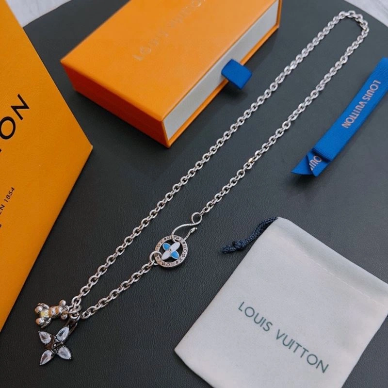 Popular Louis Vuitton Necklaces 250927