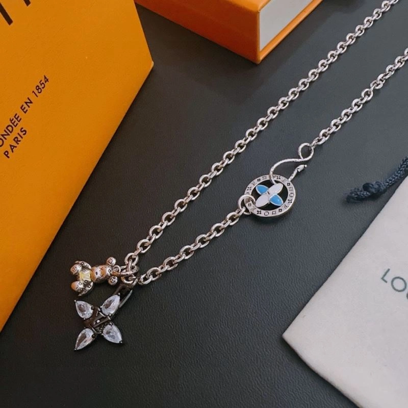 Popular Louis Vuitton Necklaces 250927