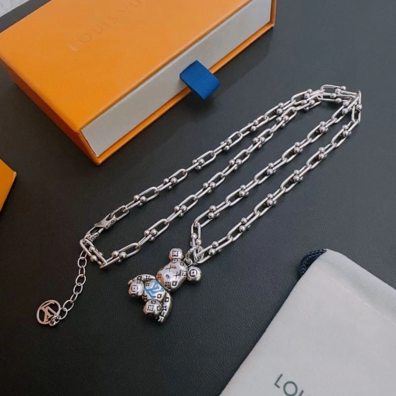 UrbanStyle Louis Vuitton Necklaces 250915