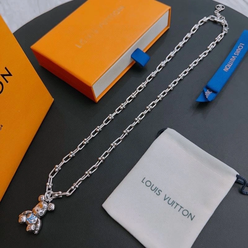 UrbanStyle Louis Vuitton Necklaces 250915