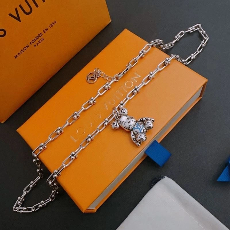 UrbanStyle Louis Vuitton Necklaces 250915