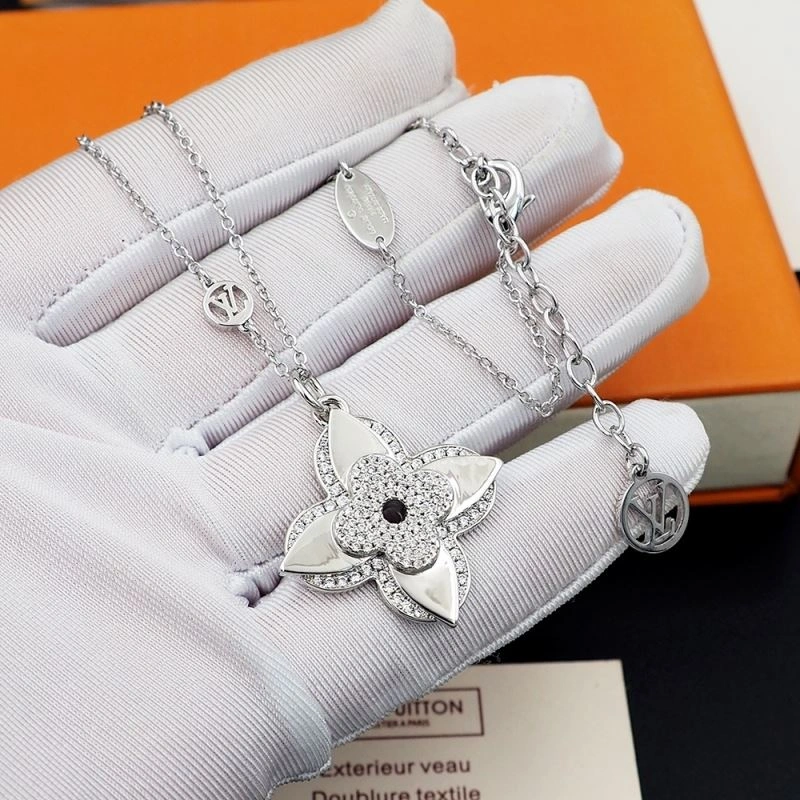 Louis Vuitton Necklaces WaterResistant 250899
