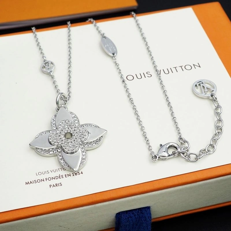 Louis Vuitton Necklaces WaterResistant 250899