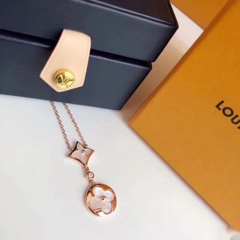 Louis Vuitton Necklaces Flexible 250897