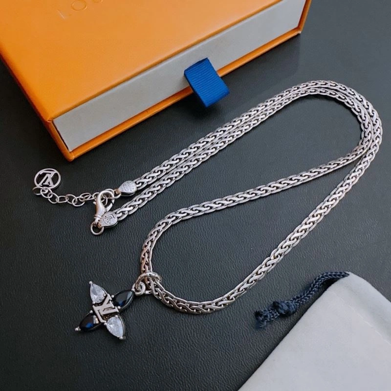 Louis Vuitton Necklaces HighPerformance 250893