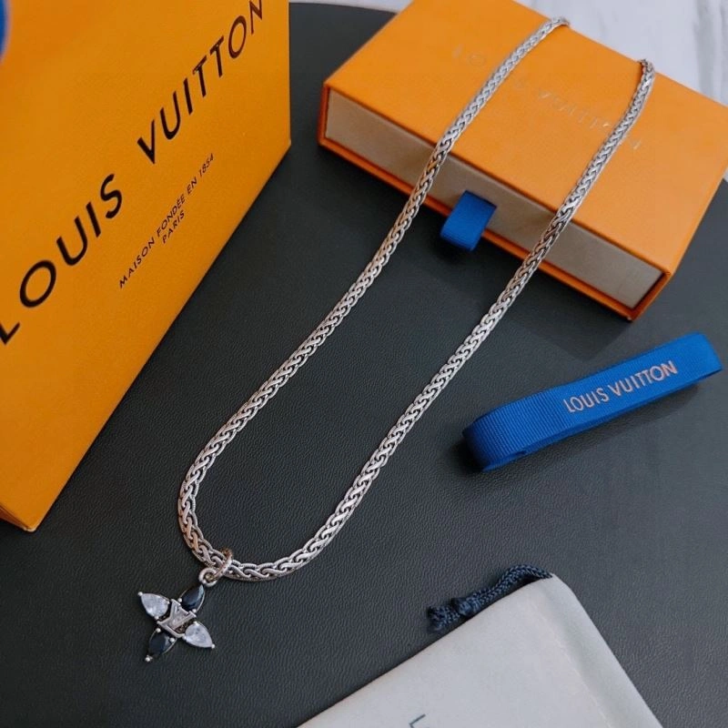 Louis Vuitton Necklaces HighPerformance 250893