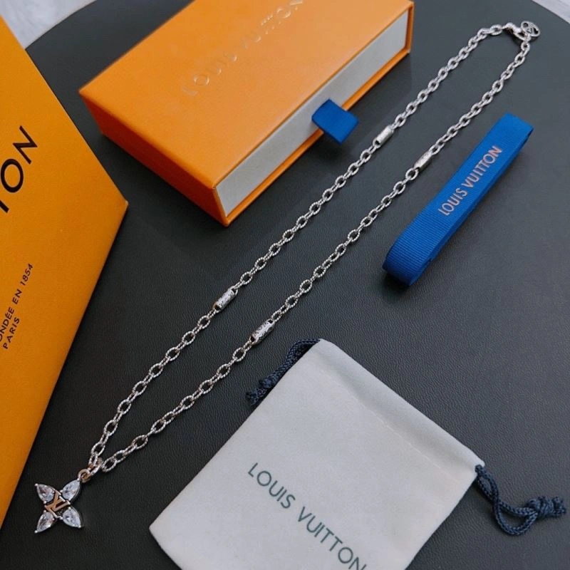 Louis Vuitton Necklaces Vibrant 250887