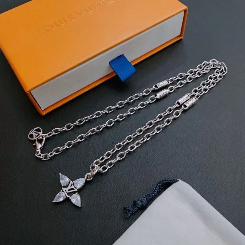 Louis Vuitton Necklaces Vibrant 250887