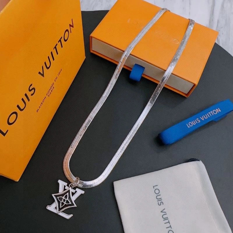 Louis Vuitton Necklaces Comfortable 250889