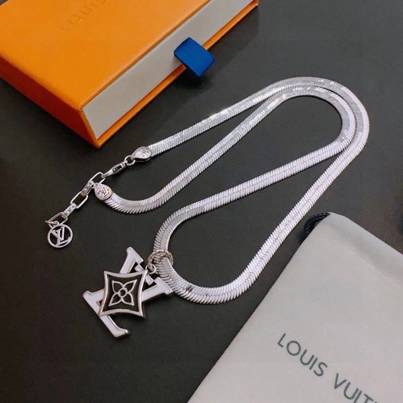 Louis Vuitton Necklaces Comfortable 250889