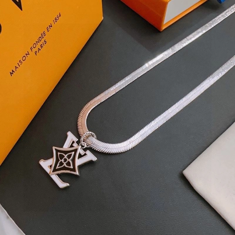 Louis Vuitton Necklaces Comfortable 250889