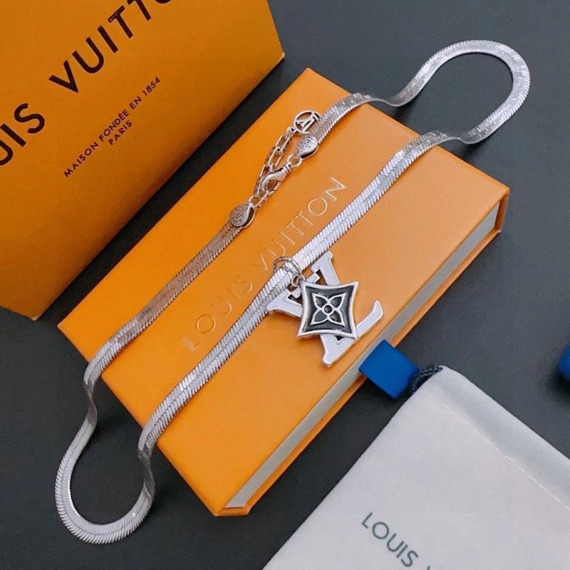 Louis Vuitton Necklaces Comfortable 250889